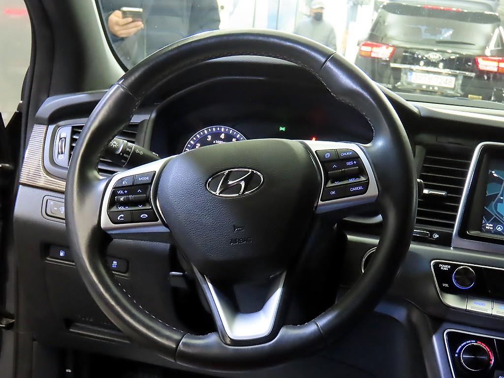 HYUNDAI Sonata - Vista 8