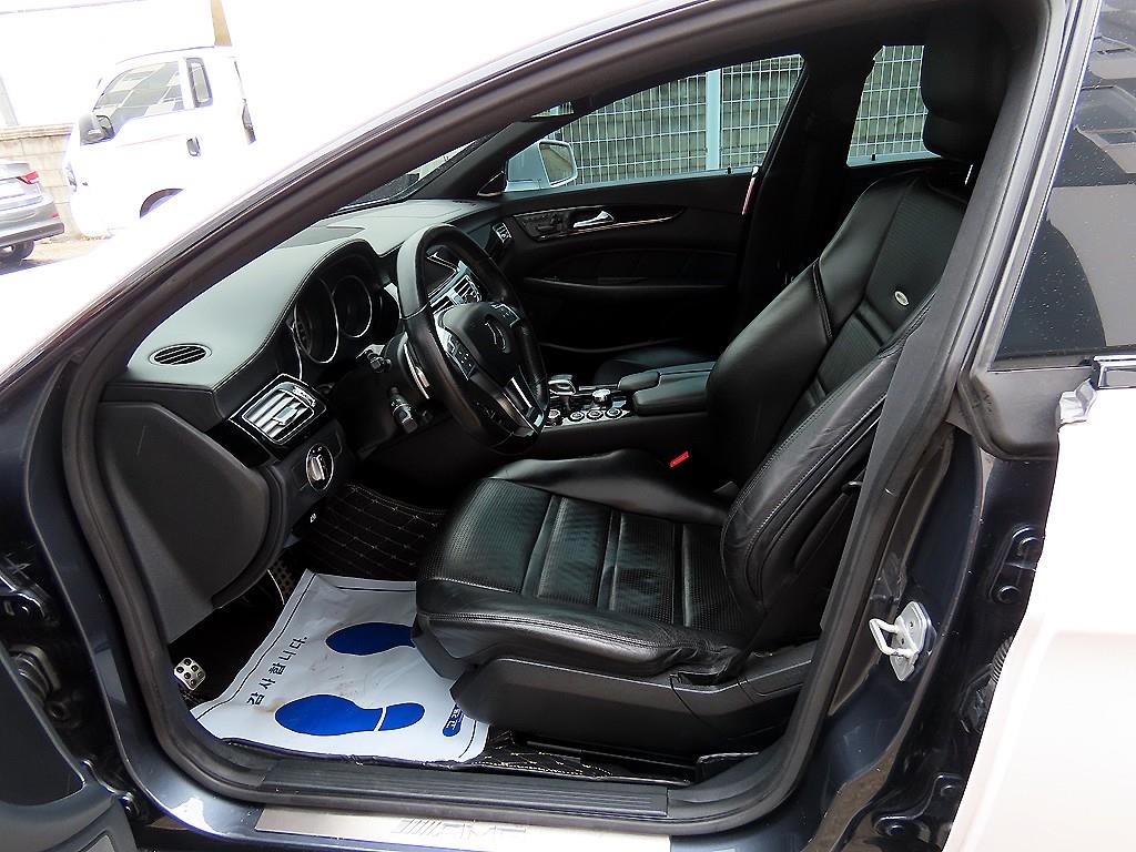 Mercedes Benz CLS Class - Vista 5