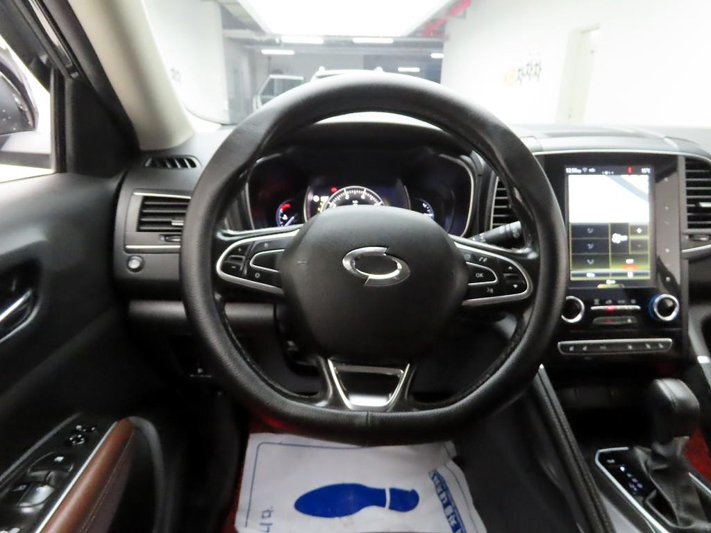 SAMSUNG QM6 - Vista 8