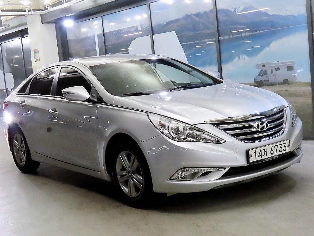 HYUNDAI Sonata - Vista 2