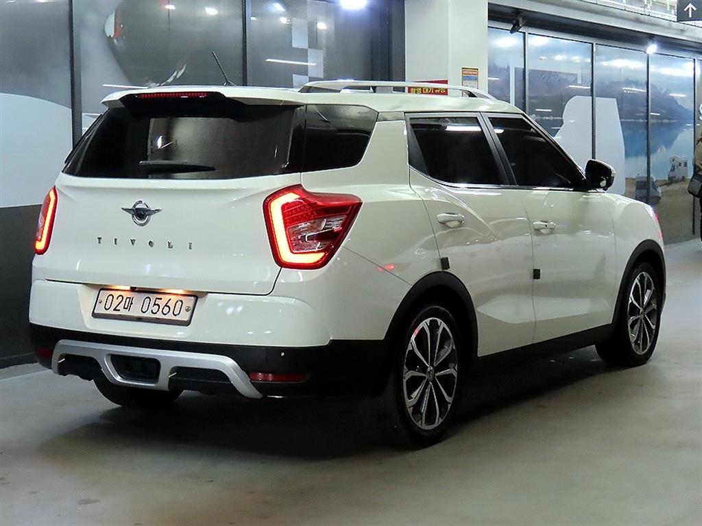 Ssangyong Tivoli - Vista 4