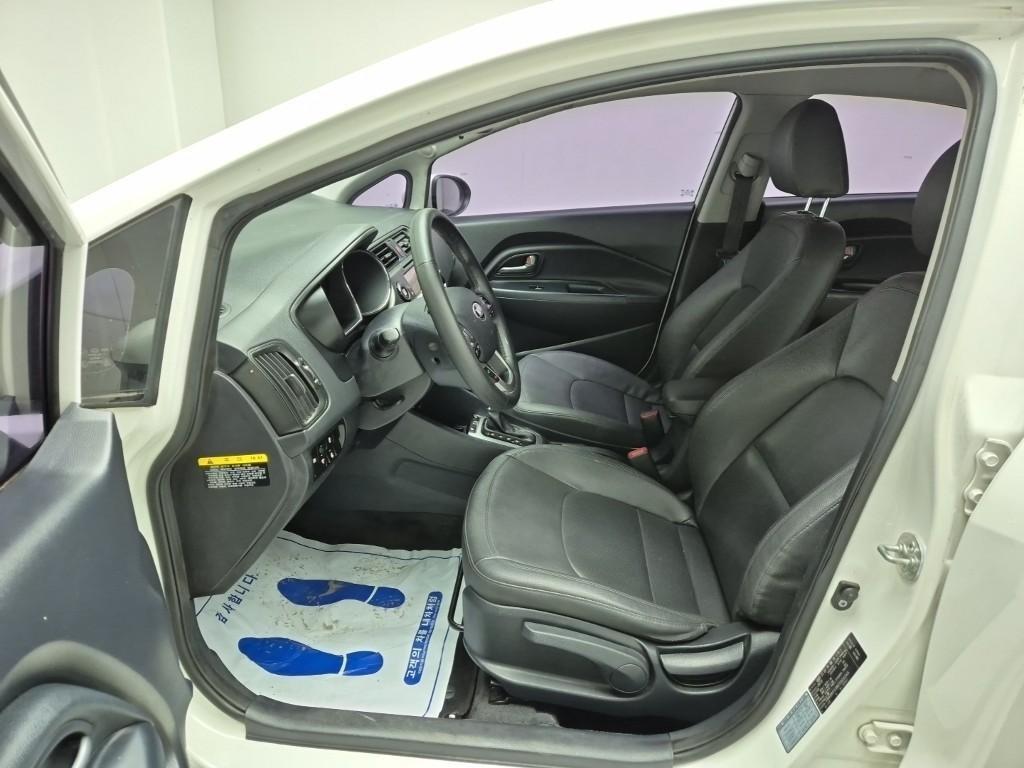 KIA Pride 2014 Blanco - Importación desde Corea - HF Imports Iquique - Foto 19