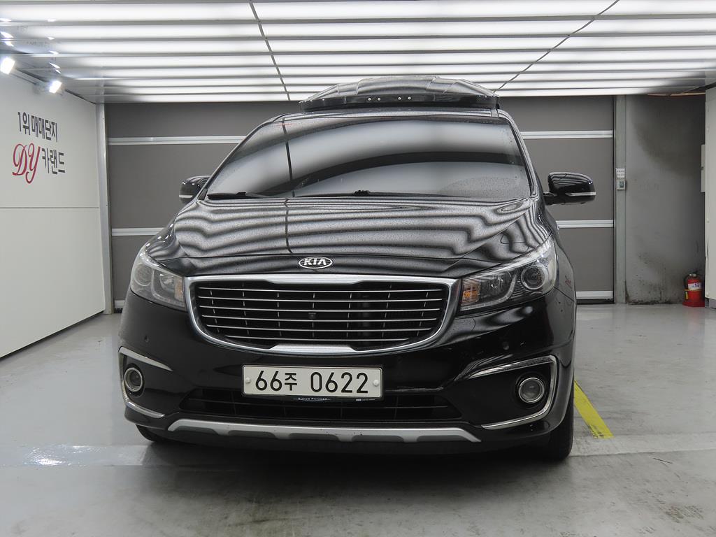 KIA Carnival - Vista 2