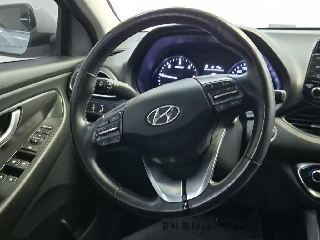 HYUNDAI i30 - Vista 12