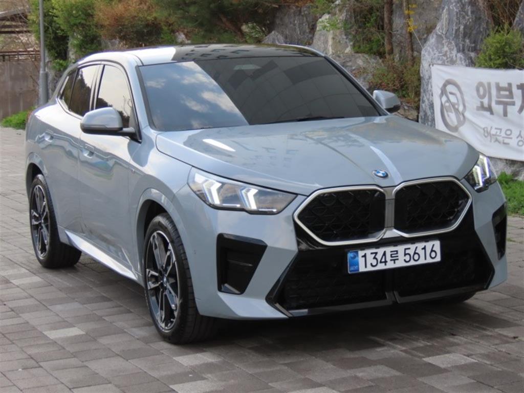 BMW X2 - Vista 3