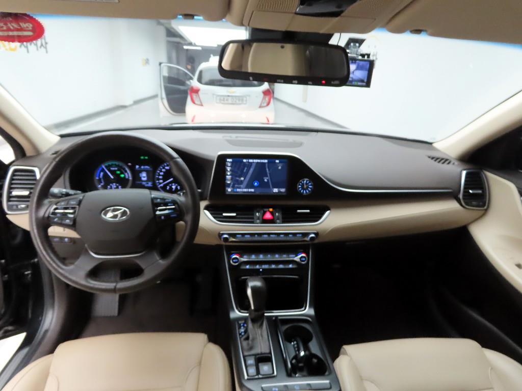 HYUNDAI Grandeur - Vista 8