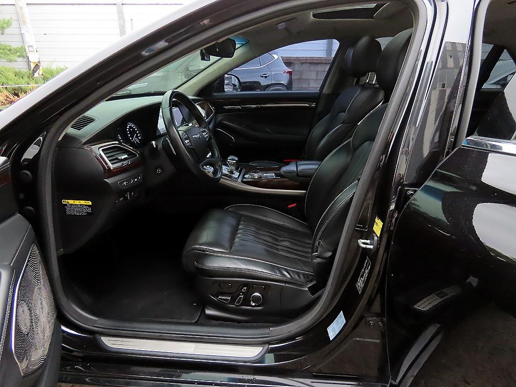 Genesis EQ900 - Vista 5