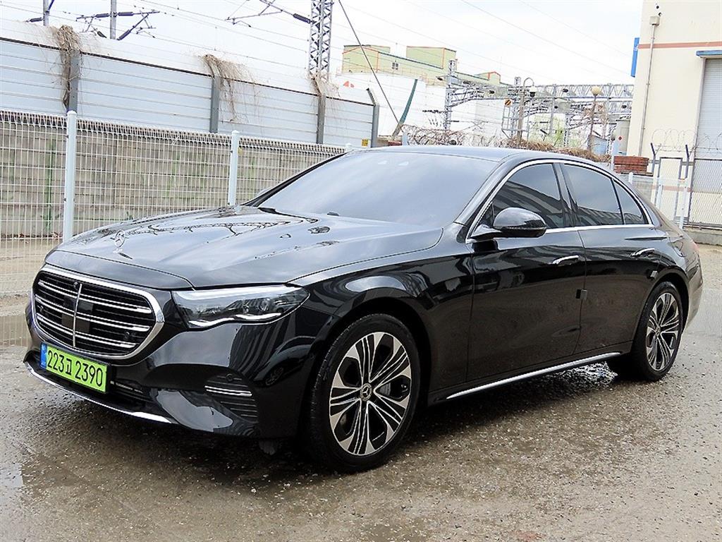 Mercedes Benz E class - Vista 2