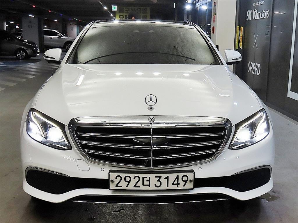 Mercedes Benz E class - Vista 2