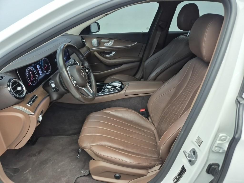 Mercedes Benz E class - Vista 10