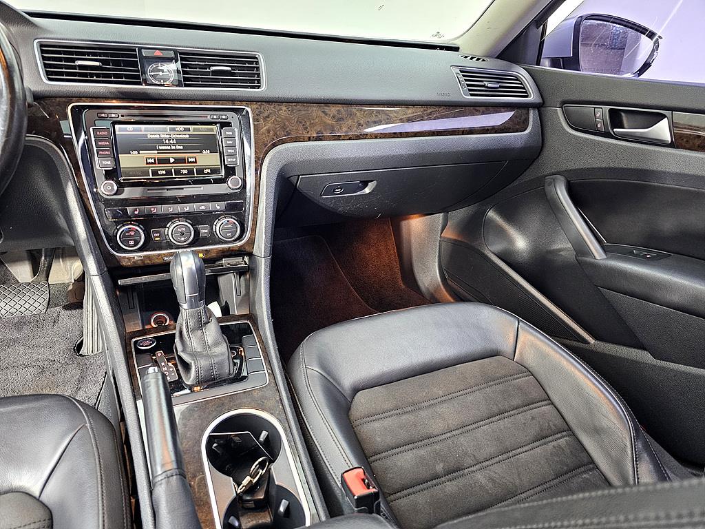 Volkswagen Passat - Vista 10