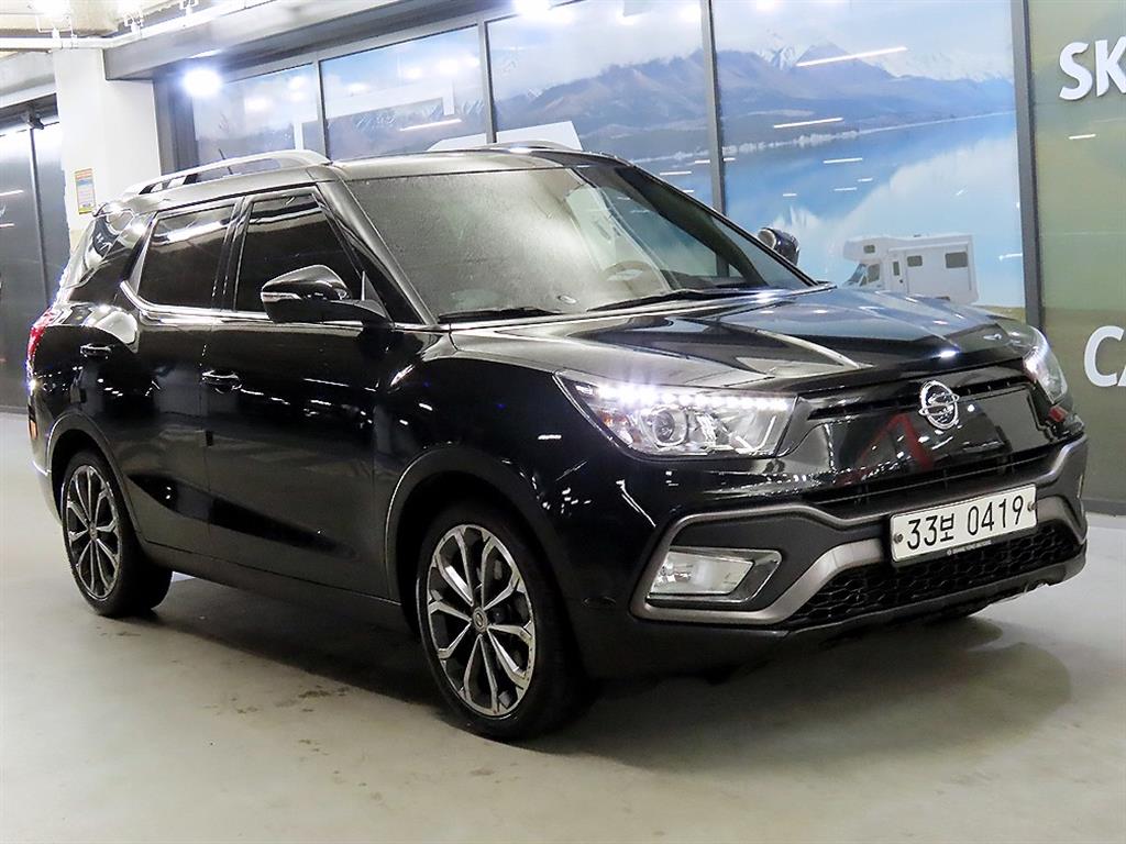 Ssangyong Tivoli 2017 Negro - Importación desde Corea - HF Imports Iquique - Foto 1