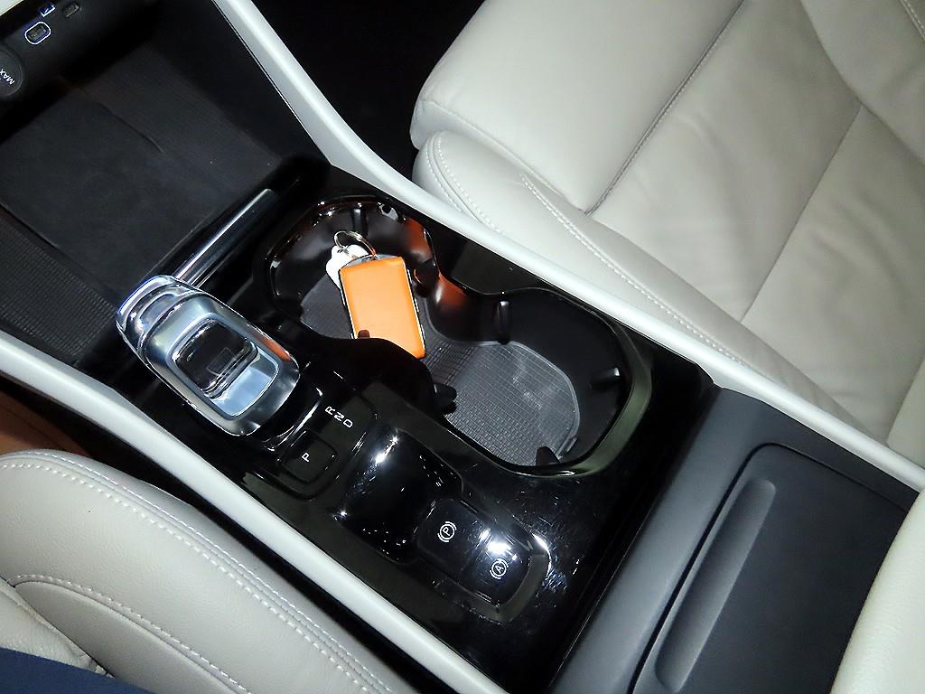 Volvo XC40 - Vista 12