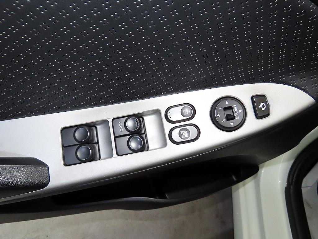 HYUNDAI Accent 2012 Blanco - Importación desde Corea - HF Imports Iquique - Foto 13