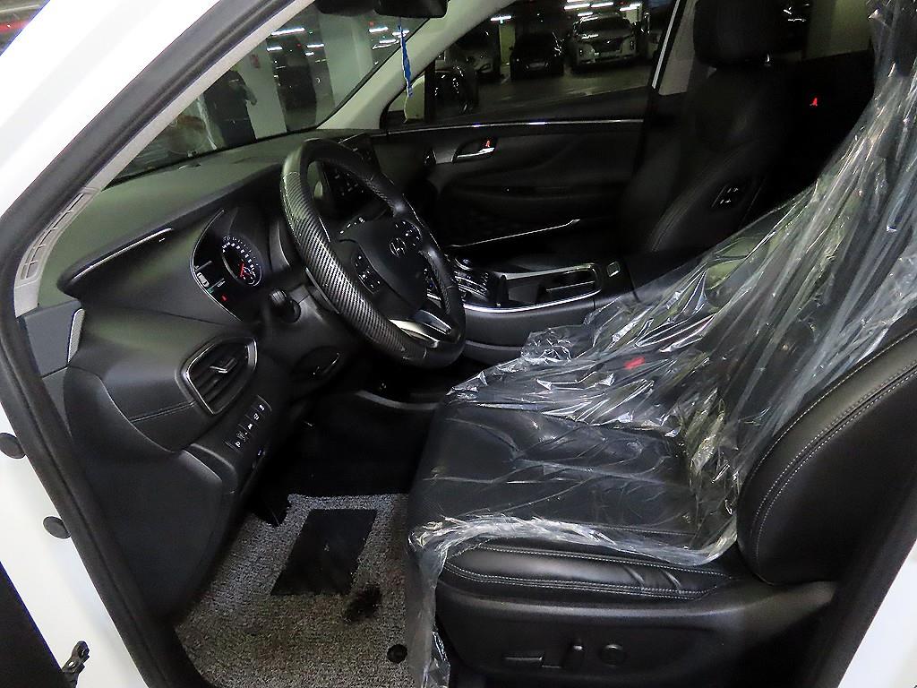 HYUNDAI Santa Fe - Vista 6