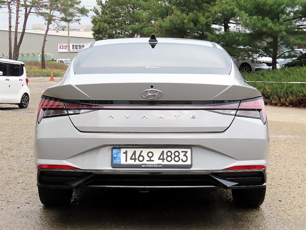 HYUNDAI Avante - Vista 4