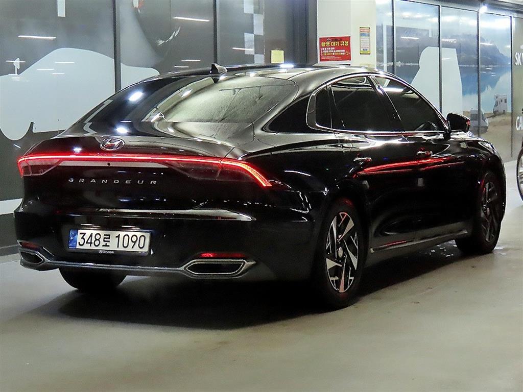 HYUNDAI Grandeur - Vista 4