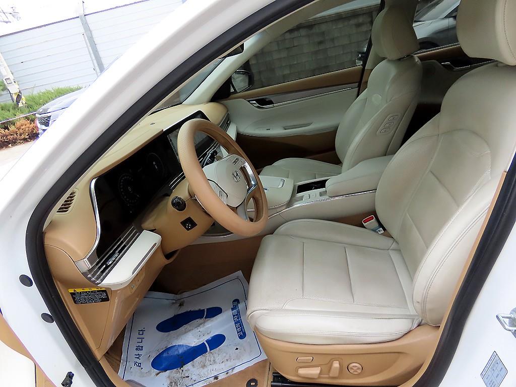 HYUNDAI Grandeur - Vista 5