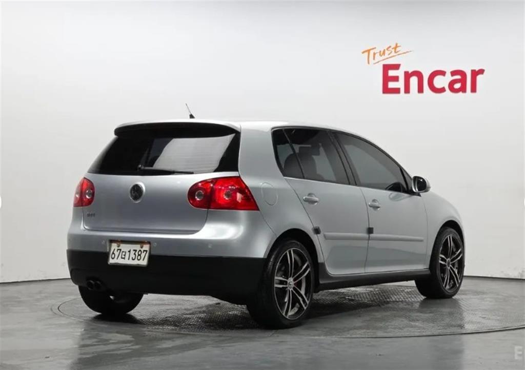 Volkswagen Golf - Vista 2