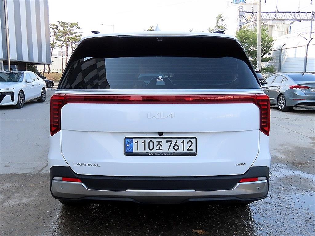 KIA Carnival - Vista 4