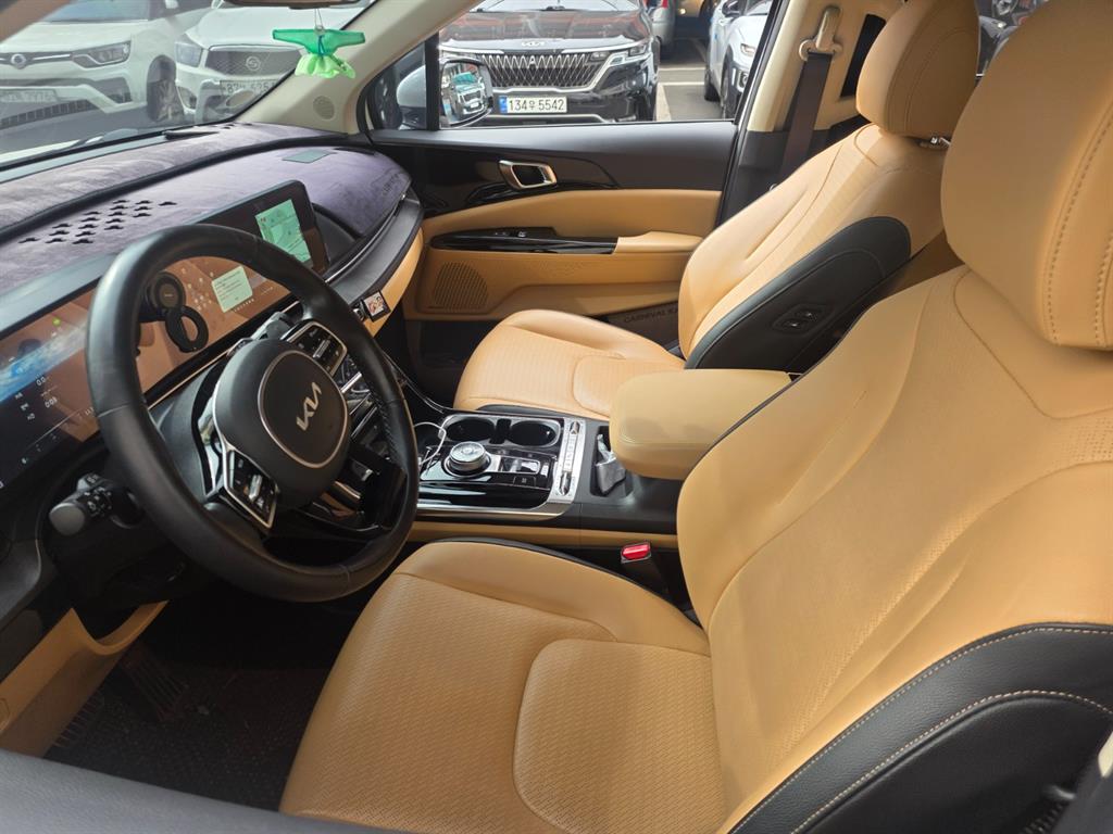 KIA Carnival - Vista 8