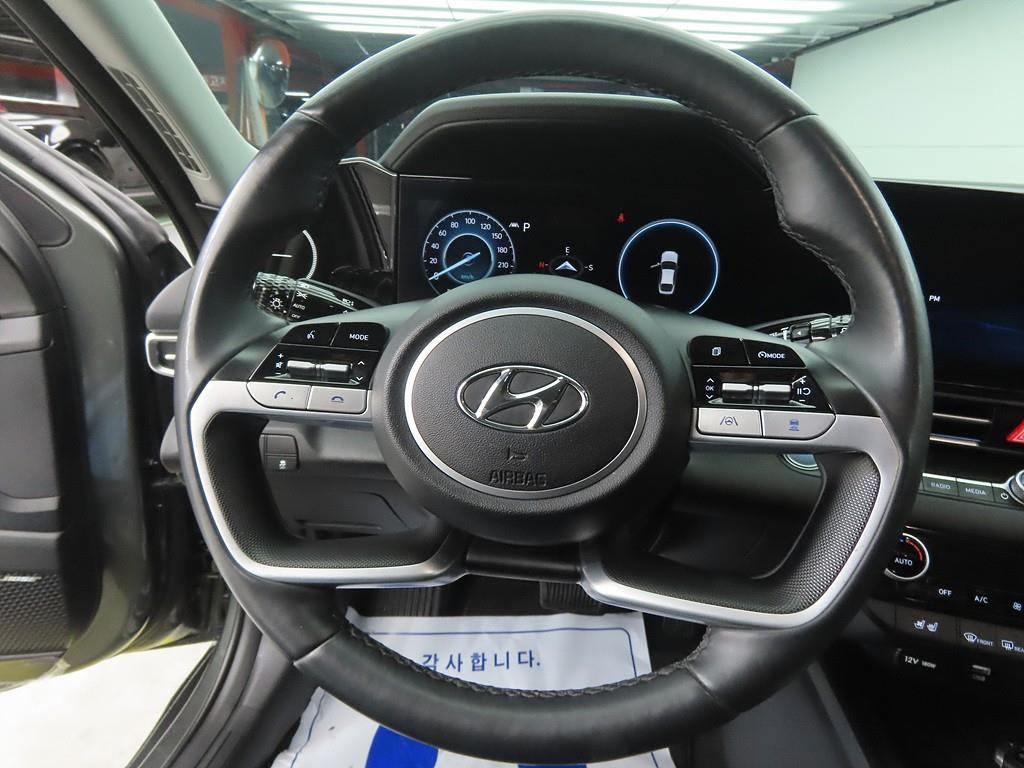 HYUNDAI Avante - Vista 8