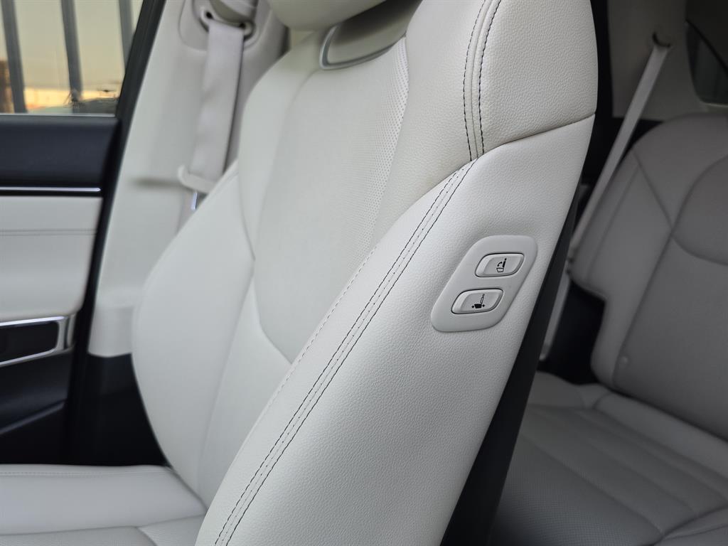 Genesis GV70 2023 Blanco - Importación desde Corea - HF Imports Iquique - Foto 18