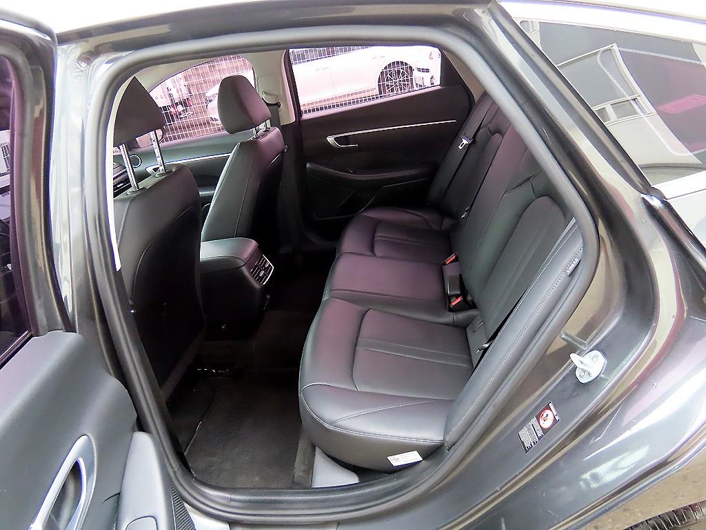 HYUNDAI Sonata - Vista 6