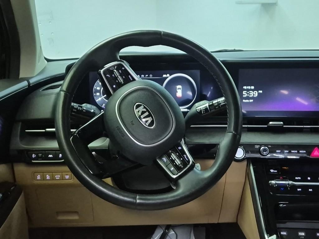 KIA Carnival - Vista 9