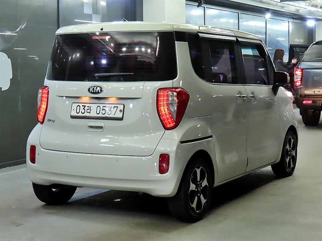KIA Ray - Vista 4