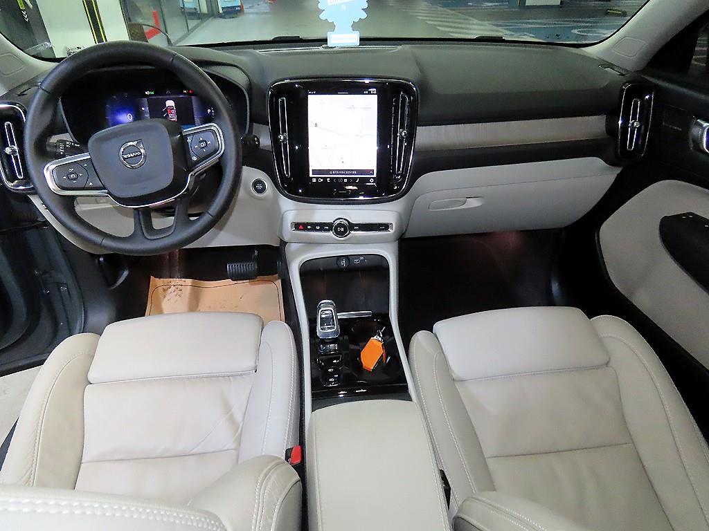 Volvo XC40 - Vista 10