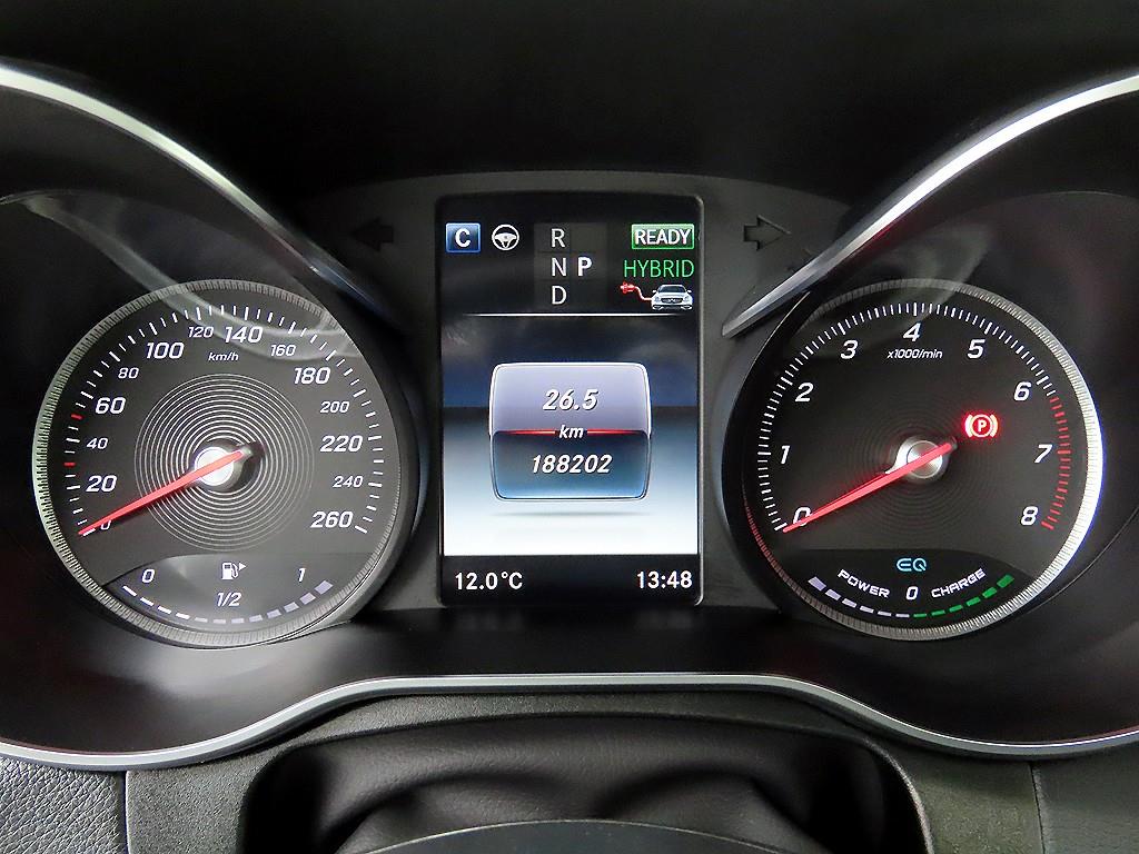 Mercedes Benz GLC Class - Vista 9