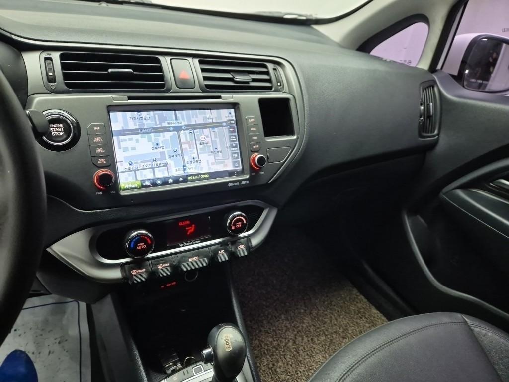 KIA Pride - Vista 10