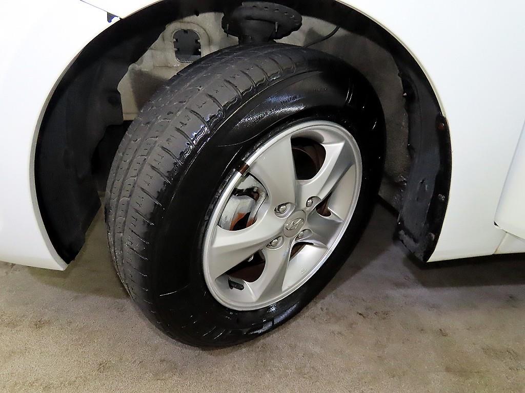 HYUNDAI Accent 2012 Blanco - Importación desde Corea - HF Imports Iquique - Foto 16