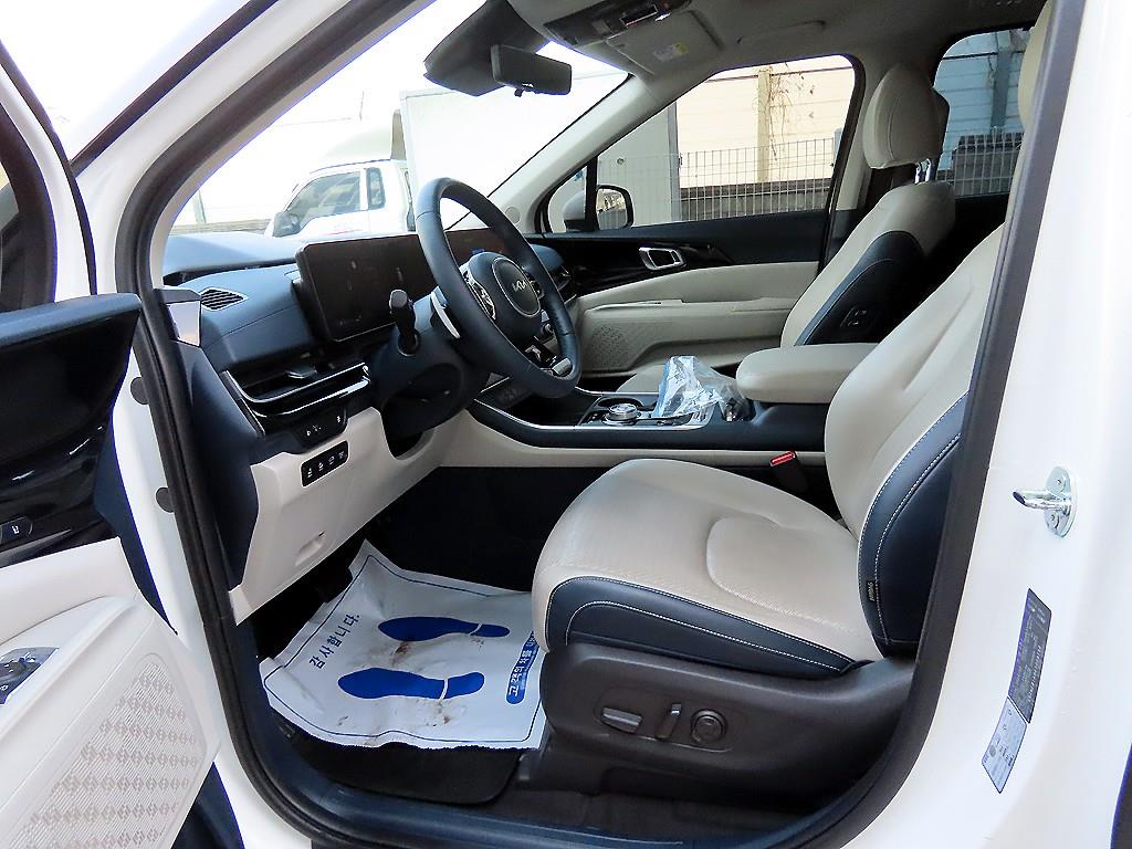 KIA Carnival - Vista 5