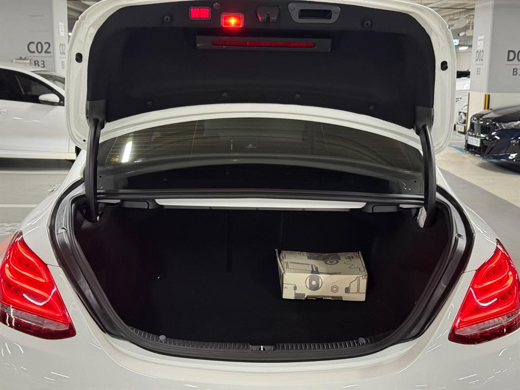 Mercedes Benz C Class - Vista 7