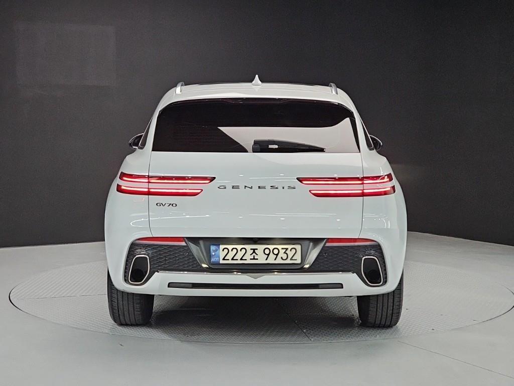 Genesis GV70 - Vista 3