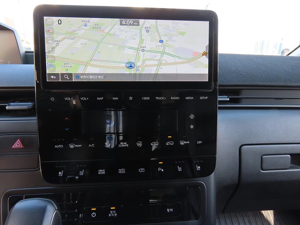 HYUNDAI Staria - Vista 11