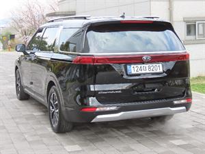 KIA Carnival - Vista 8