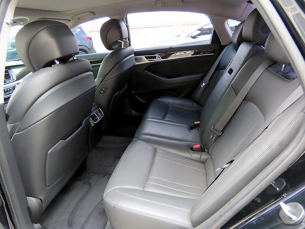 Genesis G80 - Vista 6