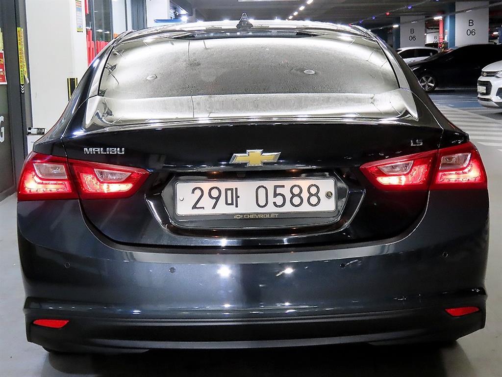 Chevrolet Malibu - Vista 5