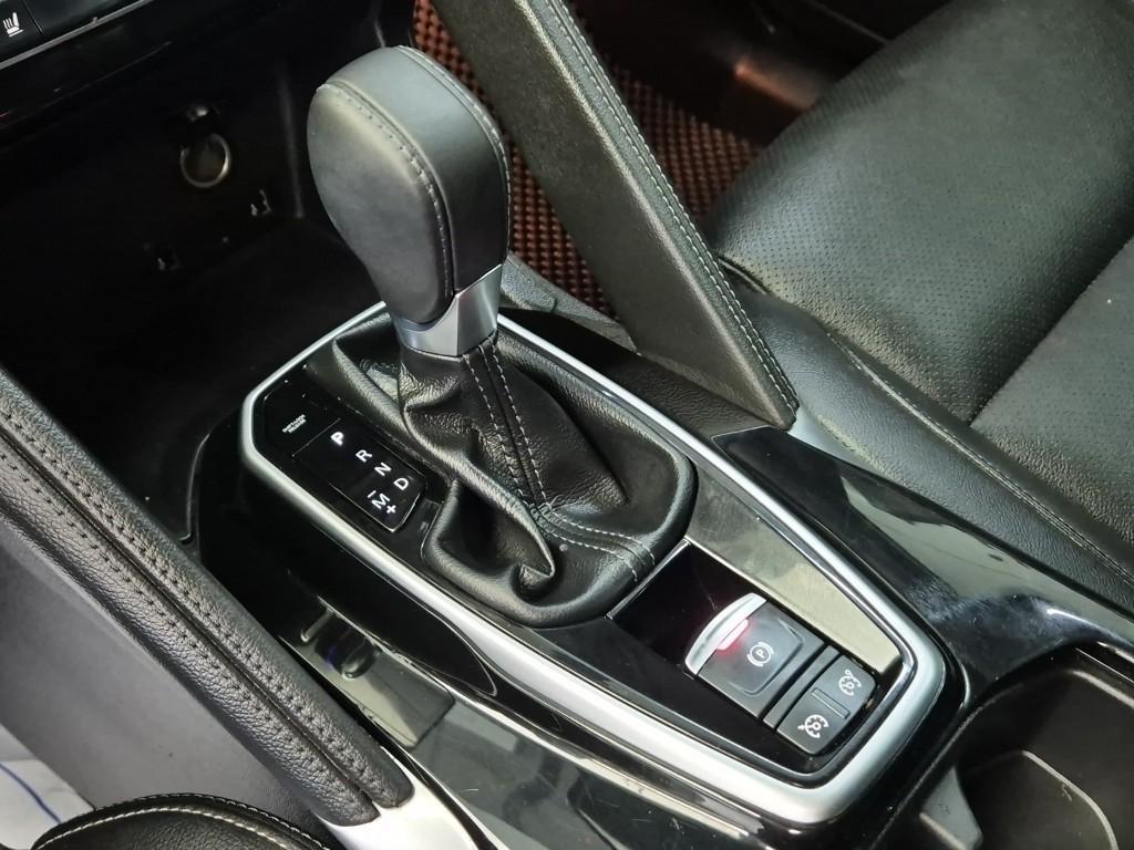 SAMSUNG QM6 - Vista 8