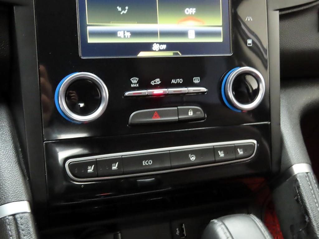 SAMSUNG QM6 - Vista 10