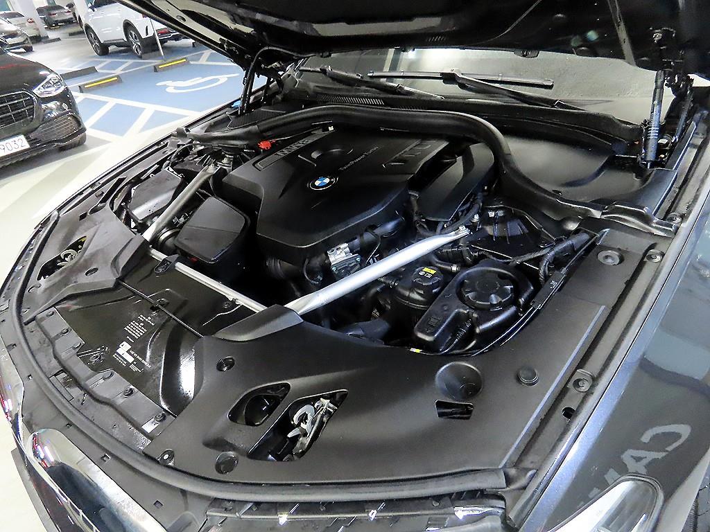 BMW 5 Series 2018 Gris - Importación desde Corea - HF Imports Iquique - Foto 19