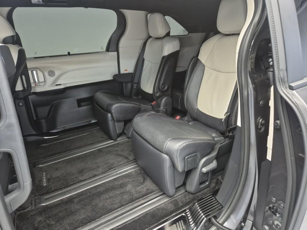 Toyota Siena - Vista 12