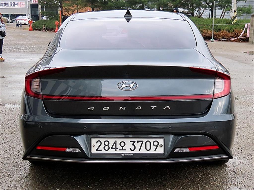 HYUNDAI Sonata - Vista 4