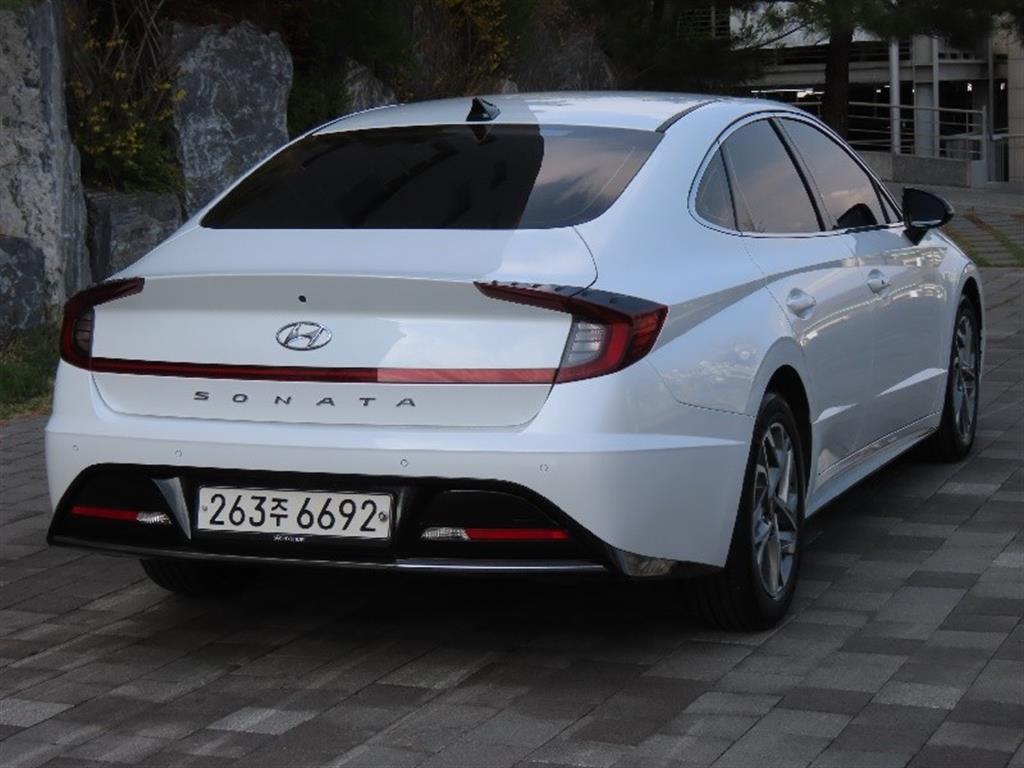 HYUNDAI Sonata - Vista 5