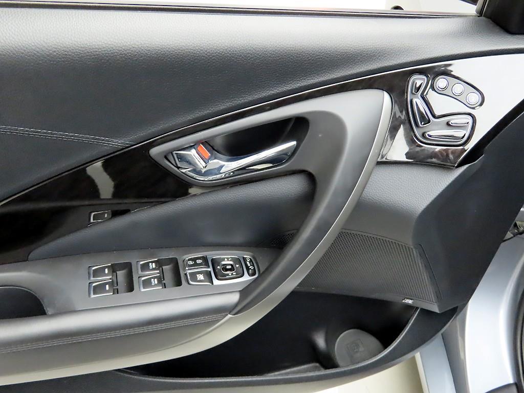 HYUNDAI Grandeur - Vista 11