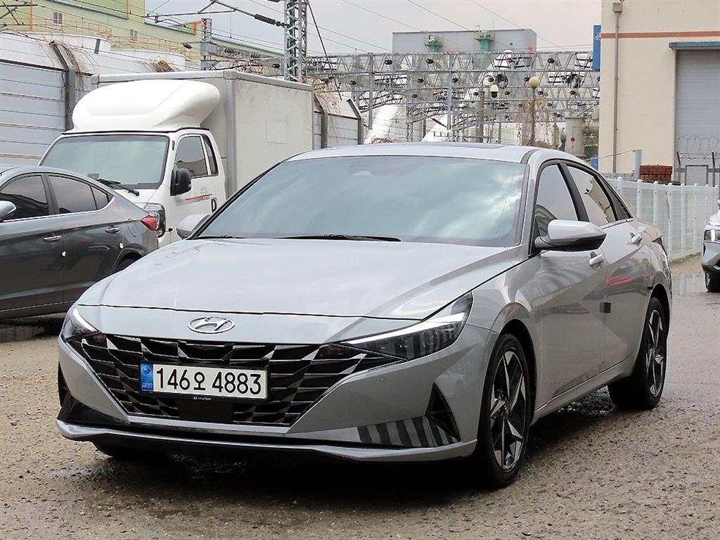 HYUNDAI Avante - Vista 2