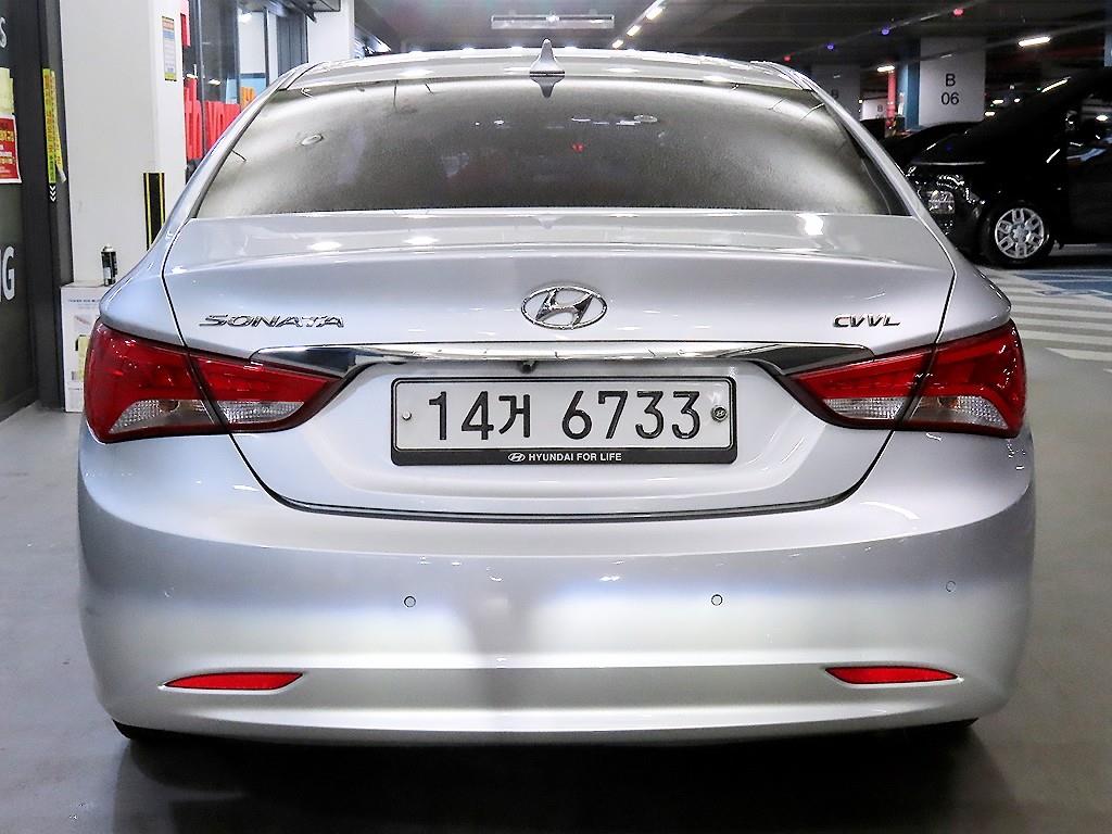 HYUNDAI Sonata - Vista 4